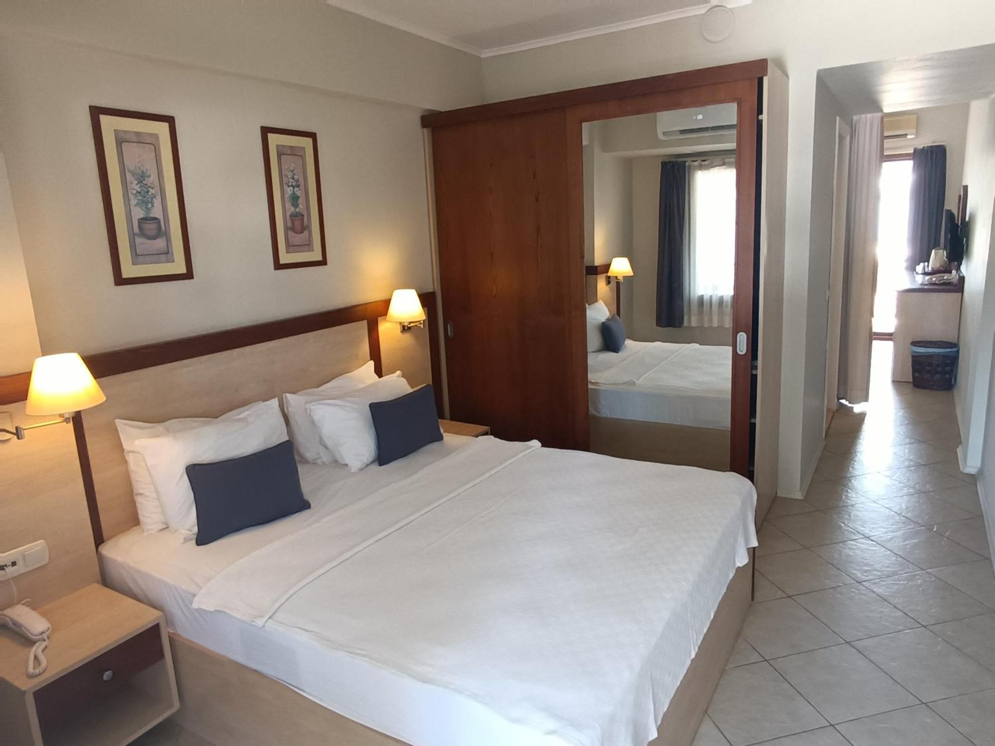 UzHan Beach Hotel Bitez Exterior foto